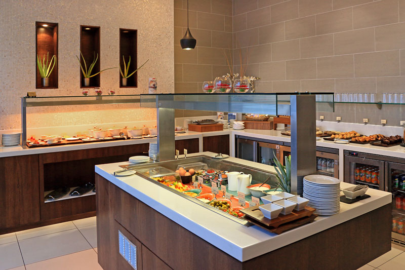 Heathrow Terminal 4, Gulf Air, Falcon Gold Lounge, buffet breakfast, 800