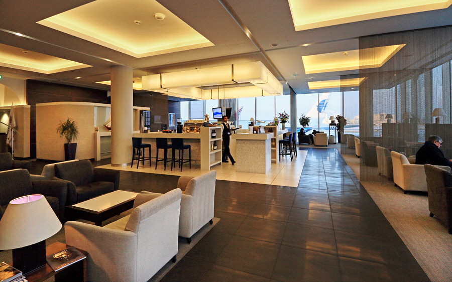 Heathrow Terminal 4, Gulf Air, Falcon Gold Lounge 900