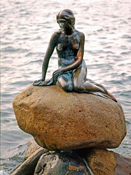 DENMARK, Copenhagen, Little Mermaid sculpture, 270