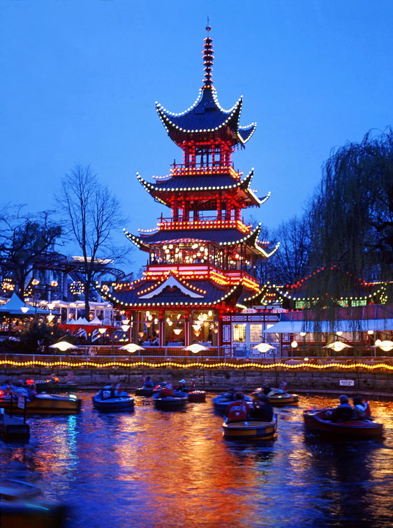 DENMARK, Copenhagen, Tivoli Gardens, Chinese Pagoda illuminated, DEN112JPL A 570