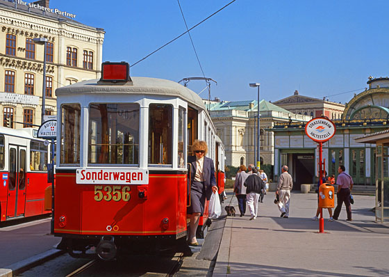 Austria, VIENNA, 'Oldtimer' Streetcar (for vintage tours), VIE249JPL A 560
