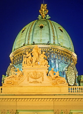 Austria, VIENNA, Imperial Palace (Hofburg) dome,  night view, VIE224JPL A 390 deep