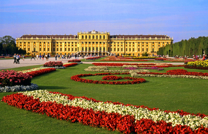 Austria, VIENNA, Schonbrunn Palace and gardens, VIE265JPL A 850