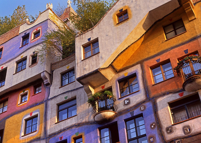 Austria, VIENNA, artist and architect Hundertwasser's work, Hundertwasser houses, VIE254JPL A 700