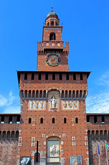 ITALY, Lombardy, MILAN, Piazza Castello, Sforza Castle, main entrance tower, ITL2099JPLA 371