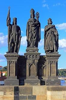 Czech Rep, PRAGUE, Charles Bridge, Norbert of Xanten, Wenceslas, Sigismund statues, CZ1387JPL 220
