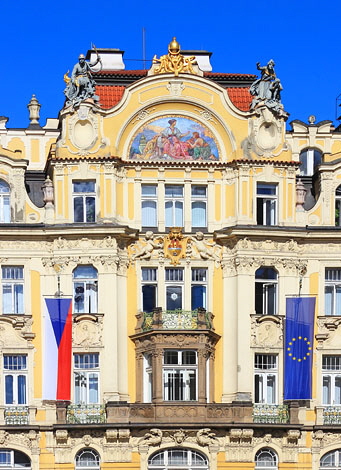 Czech Rep, PRAGUE, Old Town Square, Art Nouveau building, CZ1119JPL 350