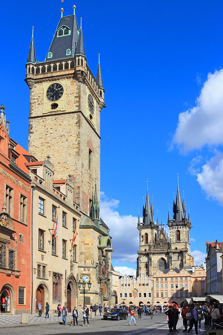Czech Rep, PRAGUE, Old Town Square, and Tyn Church, CZ1088JPL A 450