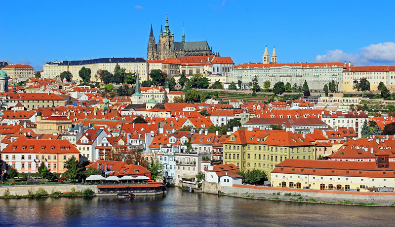 Czech Rep, PRAGUE, city view, and river Vlatava, view from Charles Bridge tower, CZ1110JPL 800