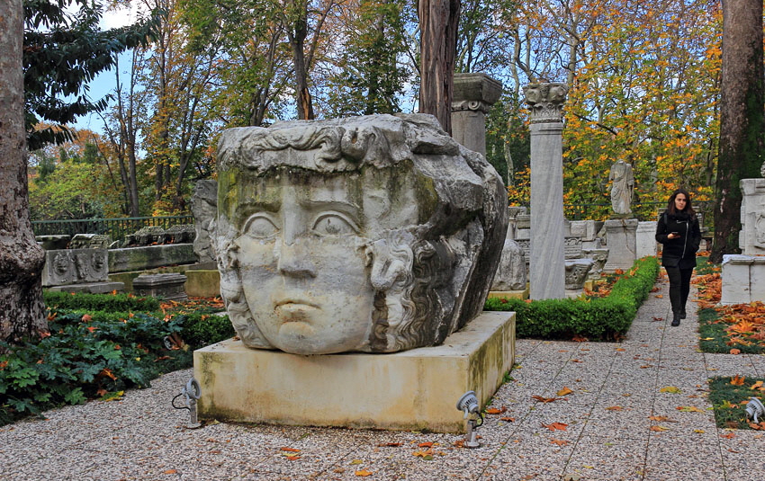 TURKEY, Istanbul, Archaeological Museums, statuary gardens exhibits, TUR1504PL A 850