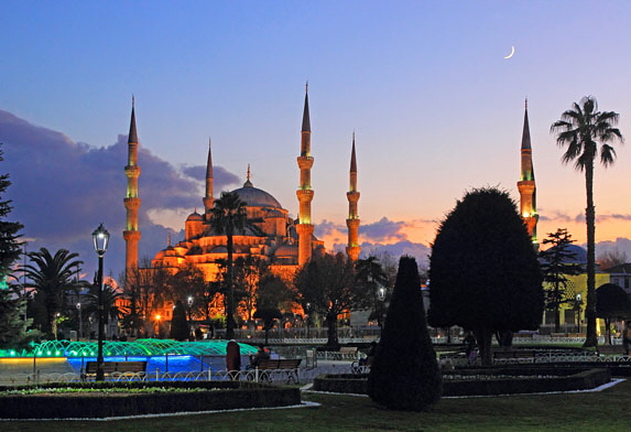 TURKEY, Istanbul, Sultan Ahmet Mosque (Blue Mosque), night view, TUR1326JPL 4000 A 620