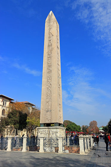 TURKEY, Istanbul, Sultanahmet Square, Obelisk of Theodosius, TUR1212JPL 372