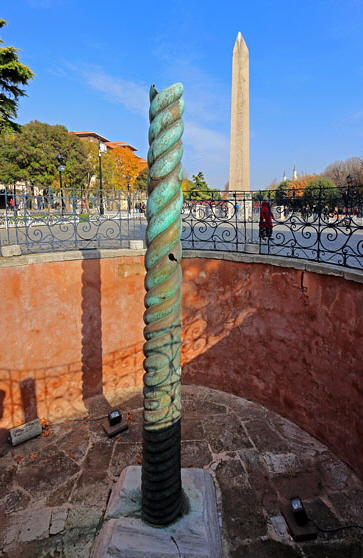 TURKEY, Istanbul, Sultanahmet Square, Serpent Column, and Obelisk of Theodosius, TUR1222JPL A 400