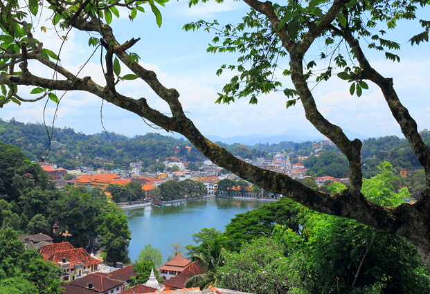 Kandy Lake view,  425 deep