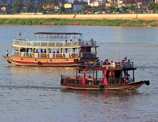 CAMBODIA, Phnom Penh, Tonle Sap River, Cruise Boats, CAM1842JPL A