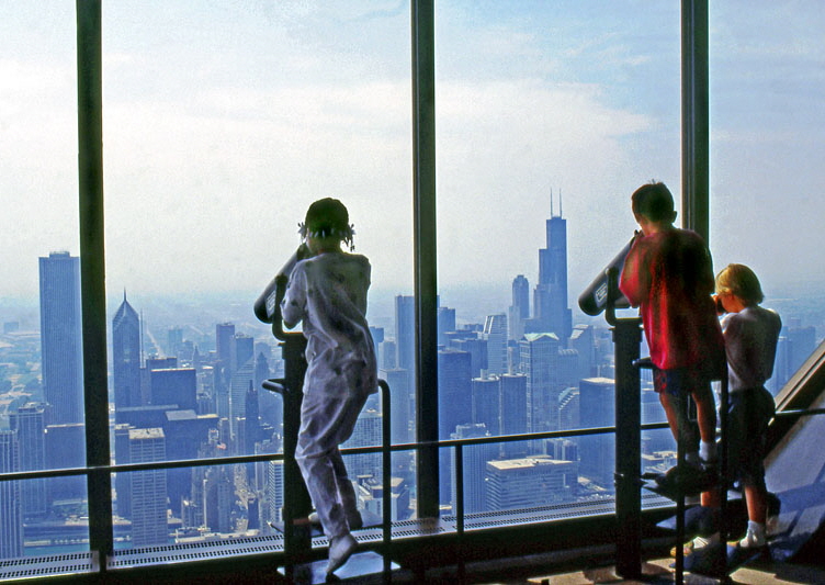 USA, Illinois, CHICAGO, children viewing city from John Hancock Tower, US3800JPL 4000 A 770