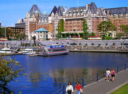 CANADA, British Columbia, Vancouver Island, VICTORIA, Inner Harbour and Empress Hotel, CAN633JPL A 600