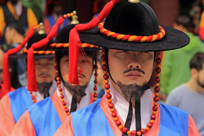 South Korea, SEOUL, Deoksugung Palace, Royal Guard Changing Ceremony, SK619JPL A 700