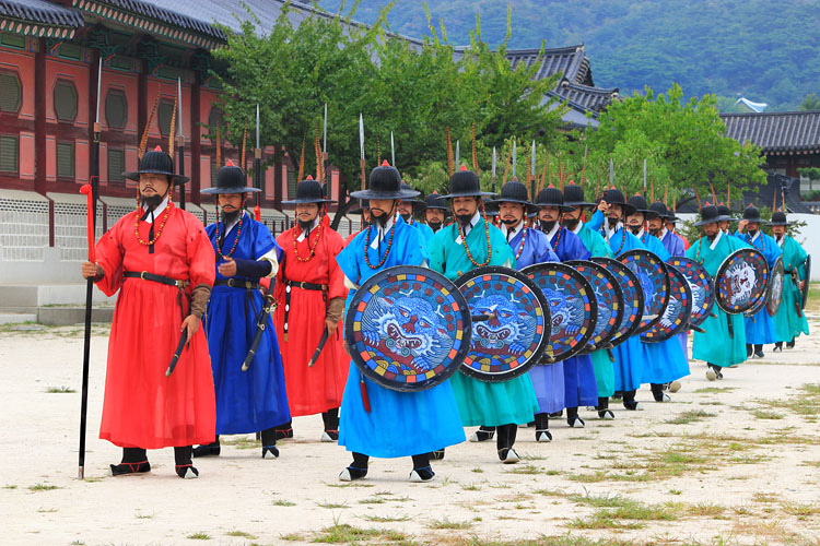 South Korea, SEOUL, Gyeongbokgung Palace, Sumungun (Gatekeeper) Military Training, SK434JPL A 750