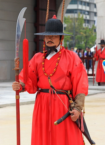 South Korea, SEOUL, Gyeongbokgung Palace, Sumunjang (Royal Guard), SK424JPL A 365