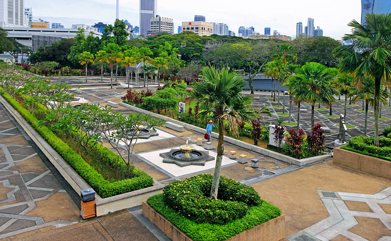 Malaysia, KUALA LUMPUR, National Mosque, gardens, MSA902JPL 800