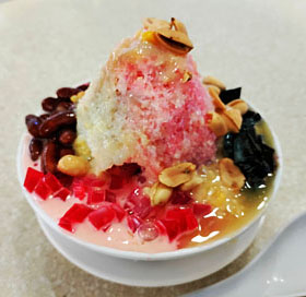 Malaysia, KUALA LUMPUR, Suria KLCC shopping mall, Food Court, Ais Kacang (Ice Kachang), MSA1364JPL M 280
