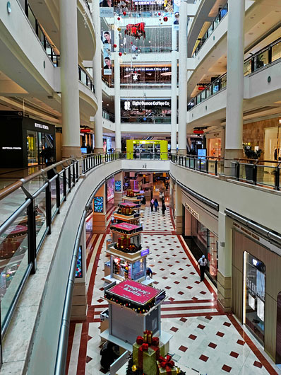 Malaysia, KUALA LUMPUR, Suria KLCC shopping mall, MSA1345JPL M 398