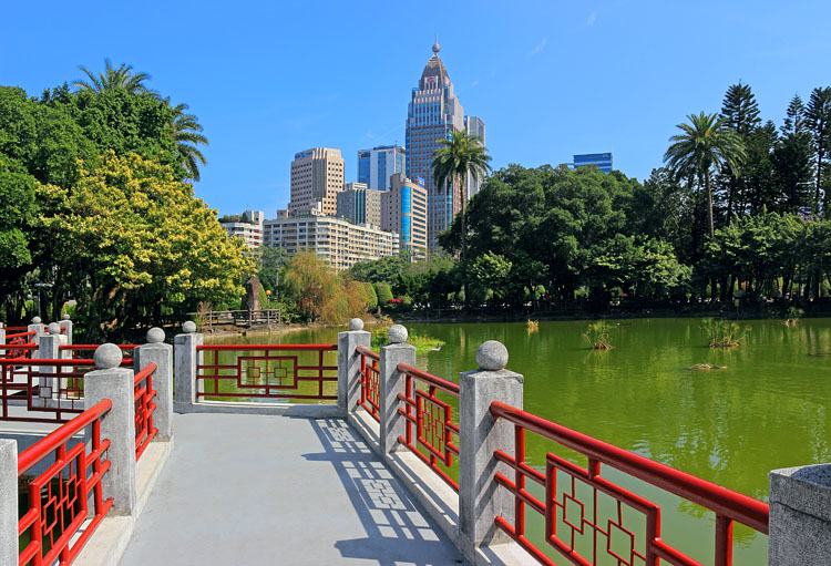 Taiwan, TAIPEI, Sun Yat-Sen Memorial Hall, Zhongshan Park, Emerald Pond, TAW757JPL A 750