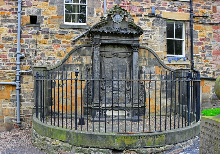 SCOTLAND, Edinburgh, Greyfriars Kirk, burial grounds, John Mylne monument, SCO975PL 800