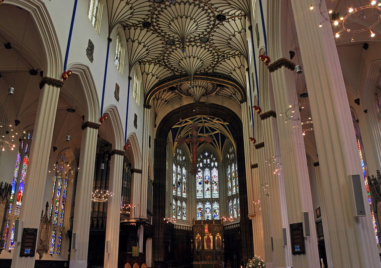 SCOTLAND, Edinburgh, St John's Episcopal Church, interior, SCO926JPL 800
