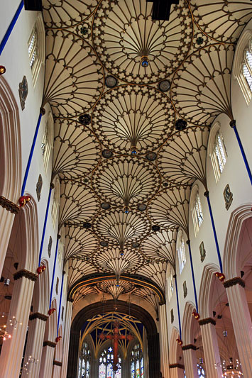 SCOTLAND, Edinburgh, St John's Episcopal Church, interior, nave, SCO924JPL 533 deep