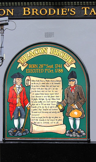 SCOTLAND, Edinburgh, The Royal Mile, Deacon Brodie's Tavern, wall mural, SCO1034JPL 533 deep