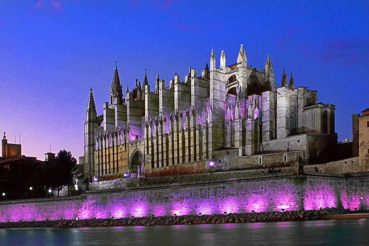MALLORCA, Palma, La Seu Cathedral and and fortress wall, night illuminations, SPN1446JPL A 750