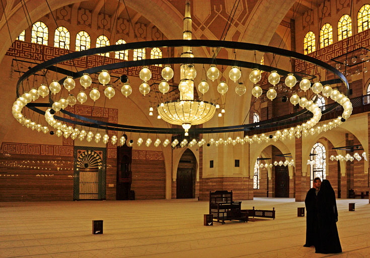 BAHRAIN, Manama, Grand Mosque (Ahmed Al-Fateh Islamic Centre), interior, BHR300JPL A 770