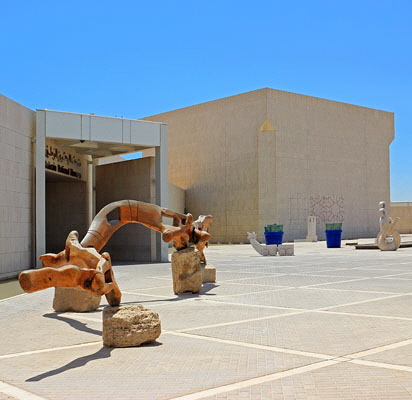 BAHRAIN, Manama, Hoora, Bahrain National Museum, BHR932JPL A 600
