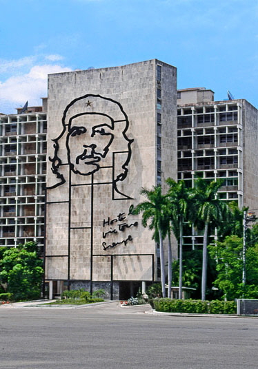CUBA, Havana, Che Guevara Mural (ministry of Interior building), CUB129JPL 540 deep