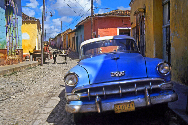 CUBA, Trinidad, old town street and old American car, CUB139JPL 800