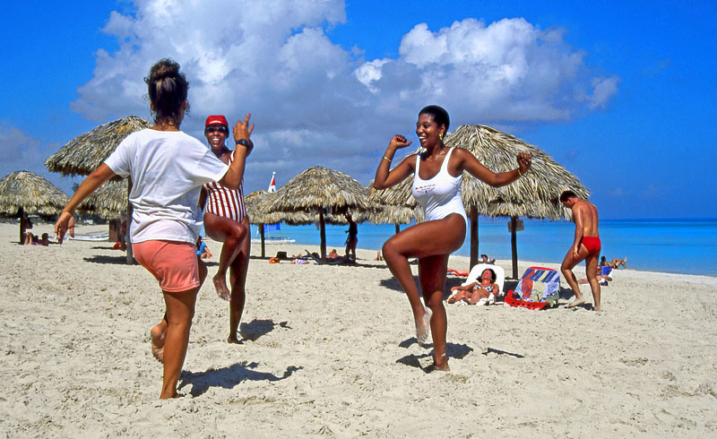 CUBA, Varadero, beach aerobics, CUB123JPL 800