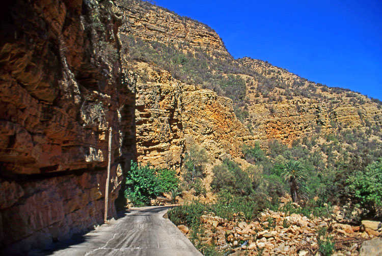 MOROCCO, Atlas Mountains, road cutting through it, MOR58JPL A 750