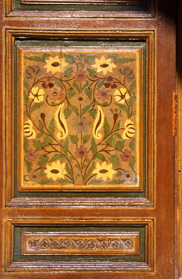MOROCCO, Marrakesh, Royal palace (Bahia), decorative work on cedar wood doors, MOR167JPL A 559 deep