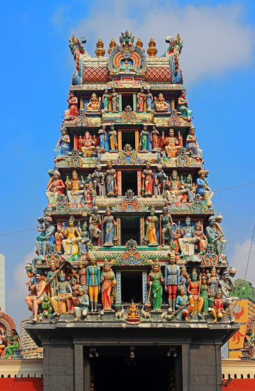 SINGAPORE, Chinatown, Sri Mariamman Temple, entrance tower (Gopuram), SIN742JPL A 373
