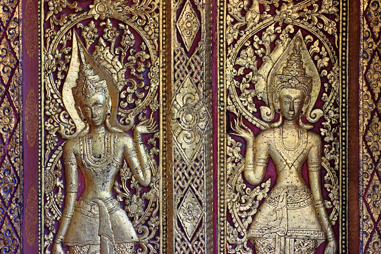 LAOS, Luang Prabang, Wat Mai, the Sim, elaborate gilded door carvings, LAO658JPL - 750