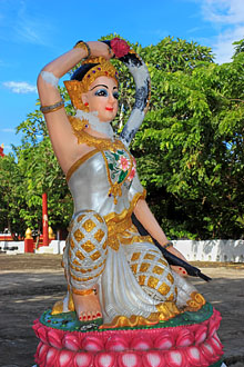 LAOS, Luang Prabang, Wat Manorom, goddess Phra Mae Thorani statue, LAO717JPL 220