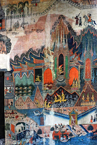 LAOS, Luang Prabang, Wat Pa Huak, ancient murals, LAO437JPL 370