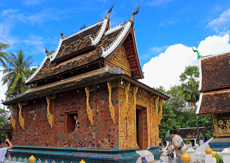 LAOS, Luang Prabang, Wat Xiengthong, red chapel, LAO550JPL 750