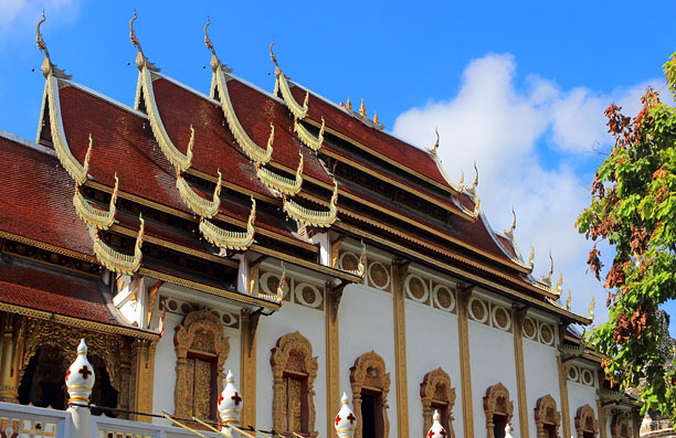 Northern Thailand, CHIANG MAI, Wat Ku Tao, ubisot roof etail, THA5153JPL  612