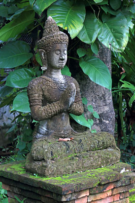 Northern Thailand, CHIANG MAI, Wat Pan Sao, garden statues, THA4634JPL 4000 274