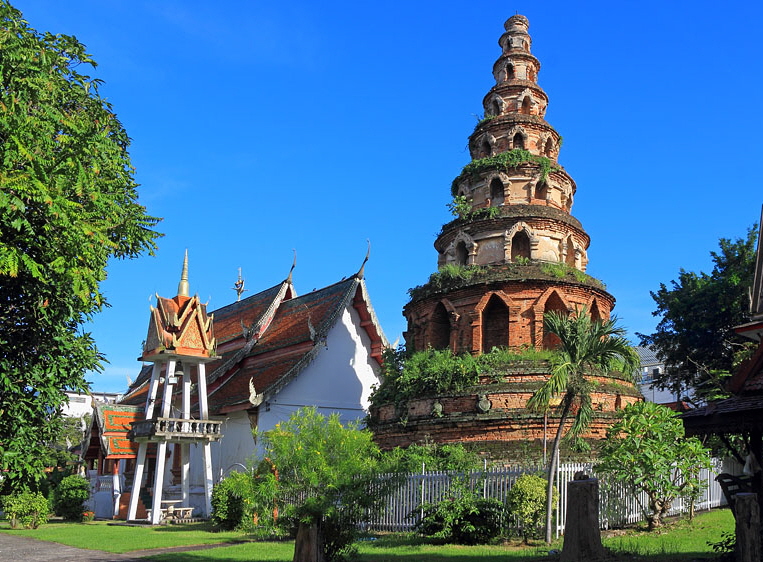Northern Thailand, CHIANG MAI, Wat Phuak Hong, circular chedi, THA4955JPL  800