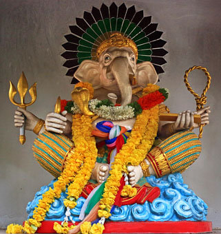Northern Thailand, CHIANG MAI, Wat Saen Muang Ma Luang, Ganesh Hindu deity, THA5207JPL  340 deep
