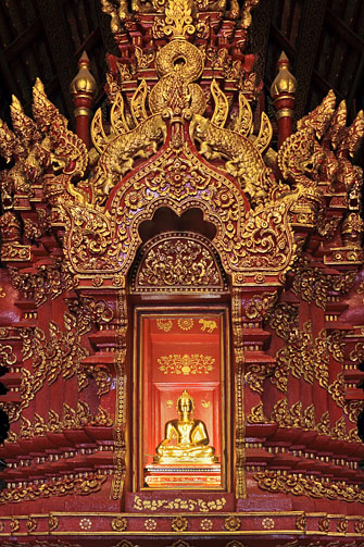 Northern Thailand, CHIANG RAI, Wat Phra Sing, viharn, interior, THA4879JPL  503 deep